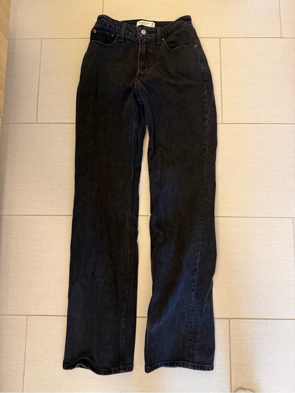 Abercrombie Curve Love 90s Relaxed High Rise Jeans 25/0L Black